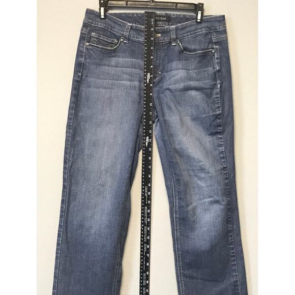 NWOT White House Black Market Medium Wash Women's Contour Jeans Size 8 - Picture 9 of 9